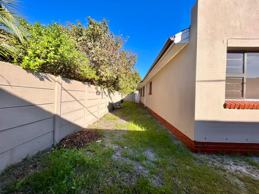 To Let 3 Bedroom Property for Rent in Ottery Western Cape